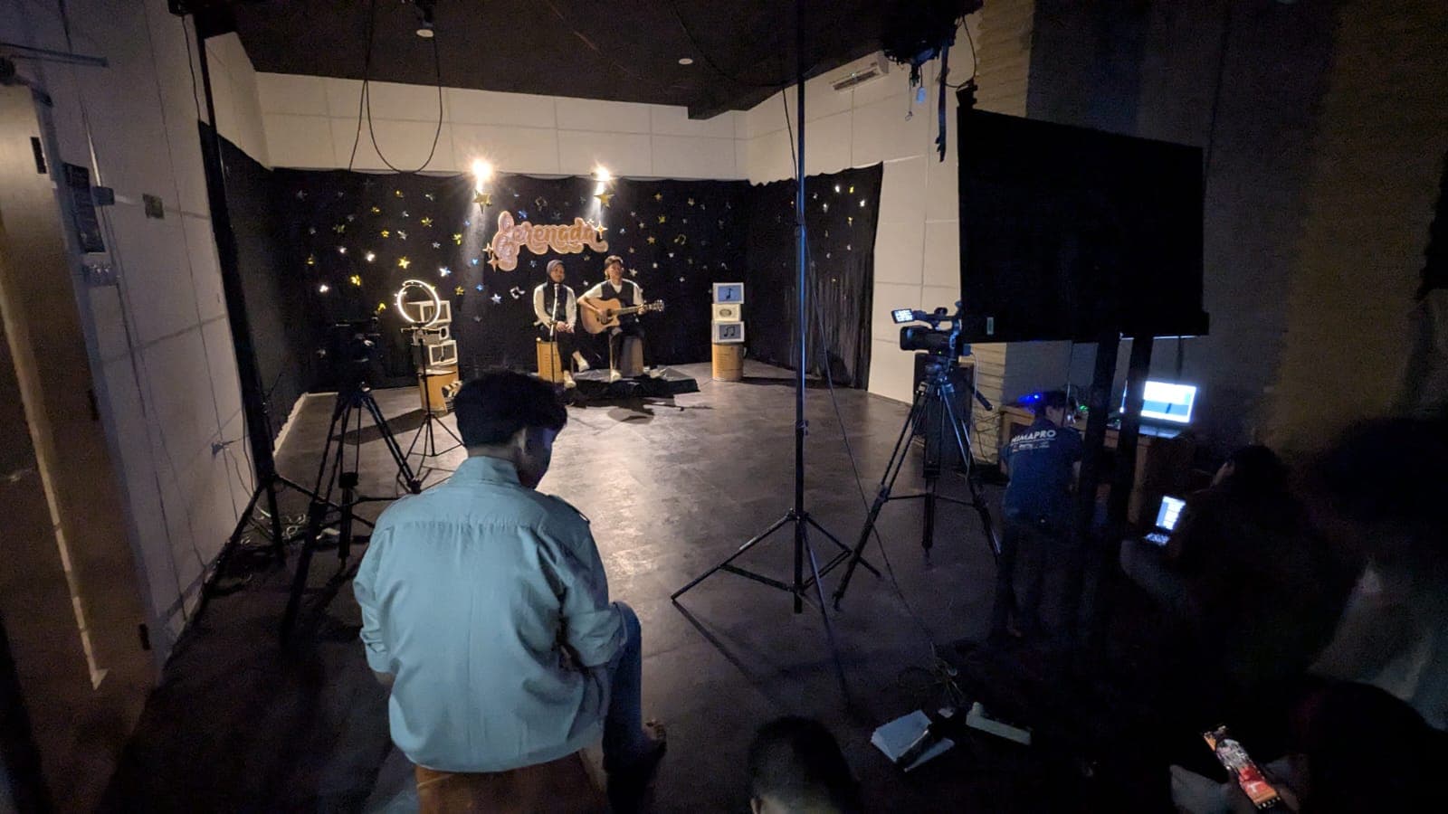 Asah Kompetensi Industri Kreatif, Mahasiswa Produksi Media Politeknik Indonusa Surakarta Gelar Produksi Musical Show