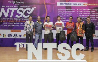 D3 – Perhotelan Raih Juara 3 Making Bed di Kompetisi 1st NTSC di STP NHI Bandung