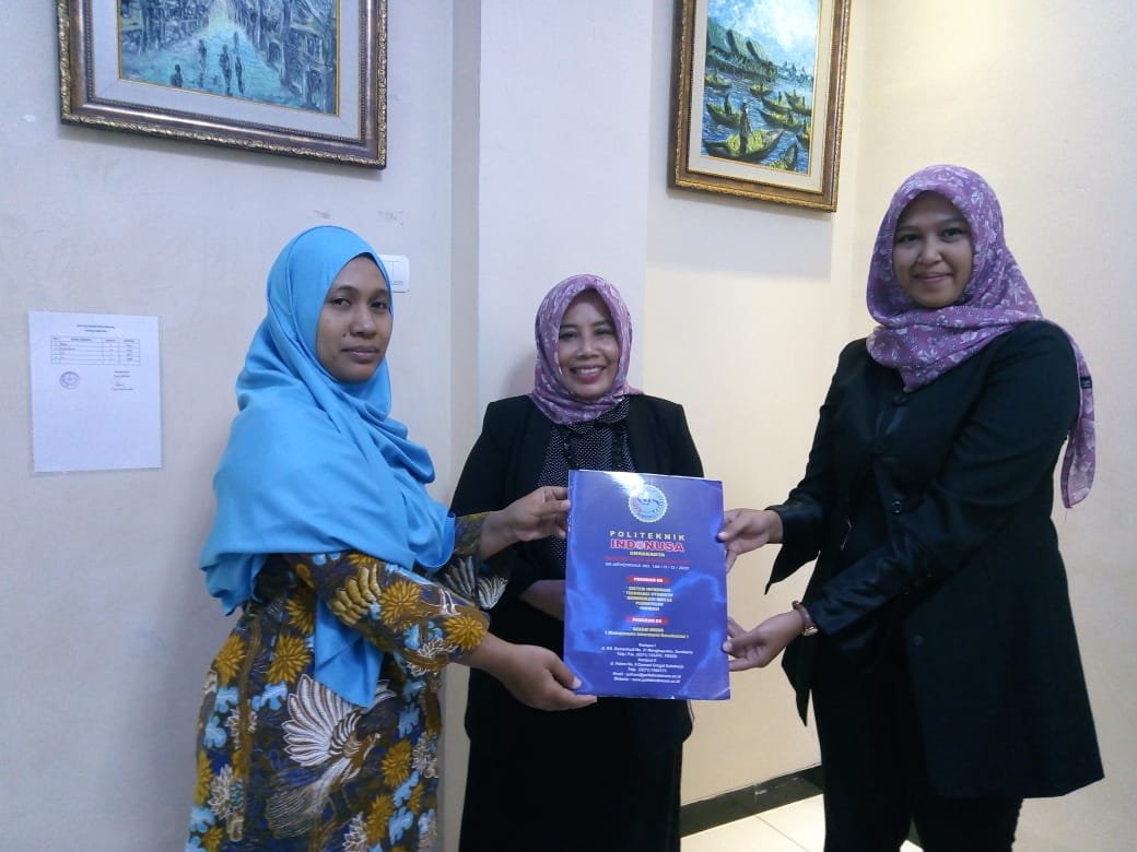 Penyerahan SK Kepala Program Studi D4 – Manajemen Informasi Kesehatan Penyerahan SK Kepala Program Studi D4 – Manajemen Informasi Kesehatan