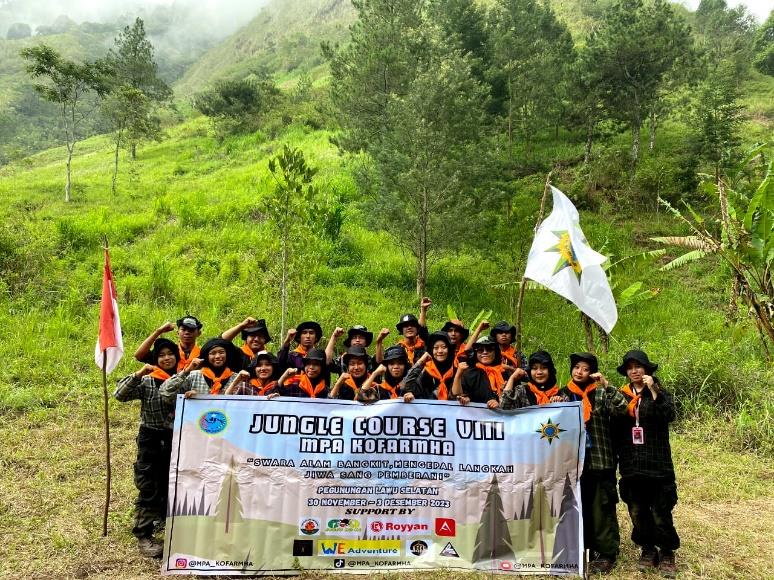 Jungle Course Ke-VIII Mahasiswa Pecinta Alam KOFARMHA